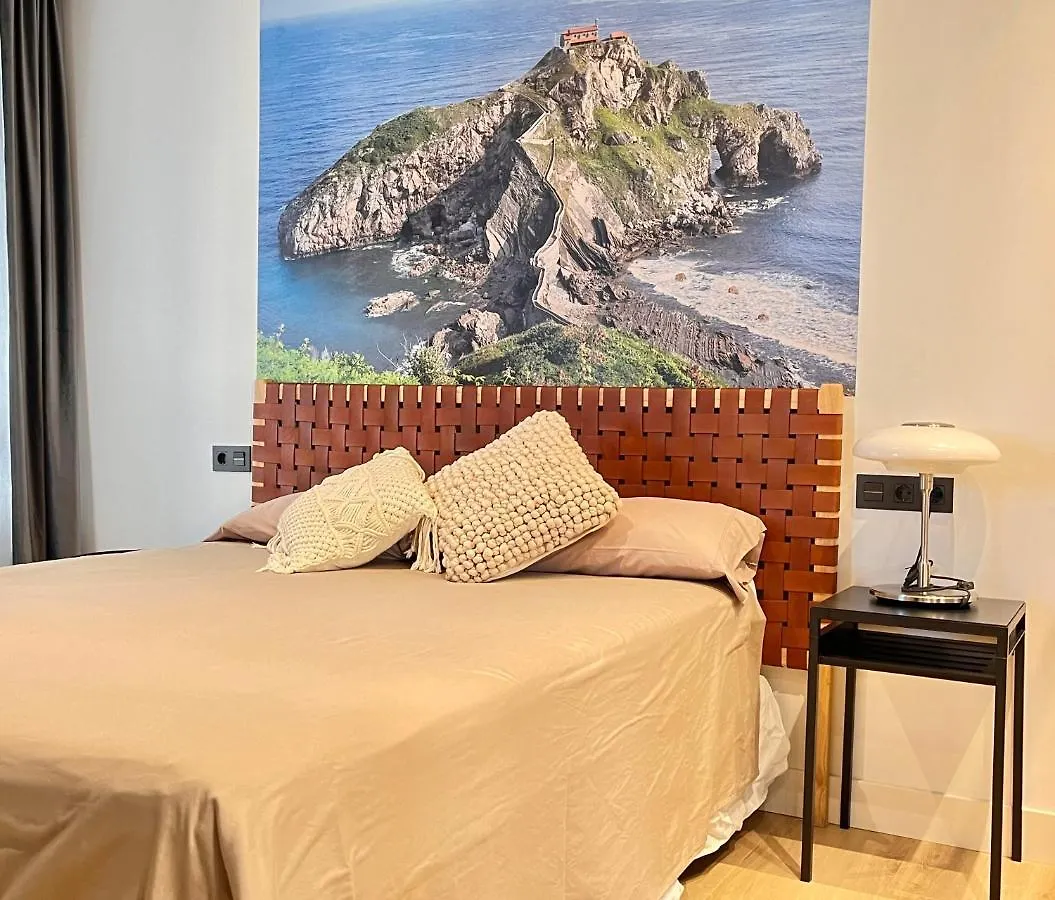 Small Lux Beachcity Close To Metro